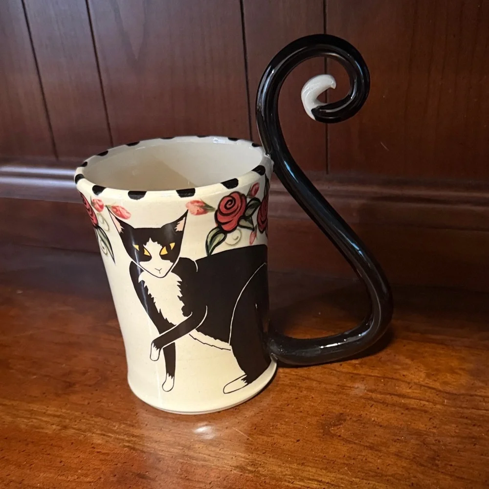 Cat Design Ceramic Mug with Black‎ Handle